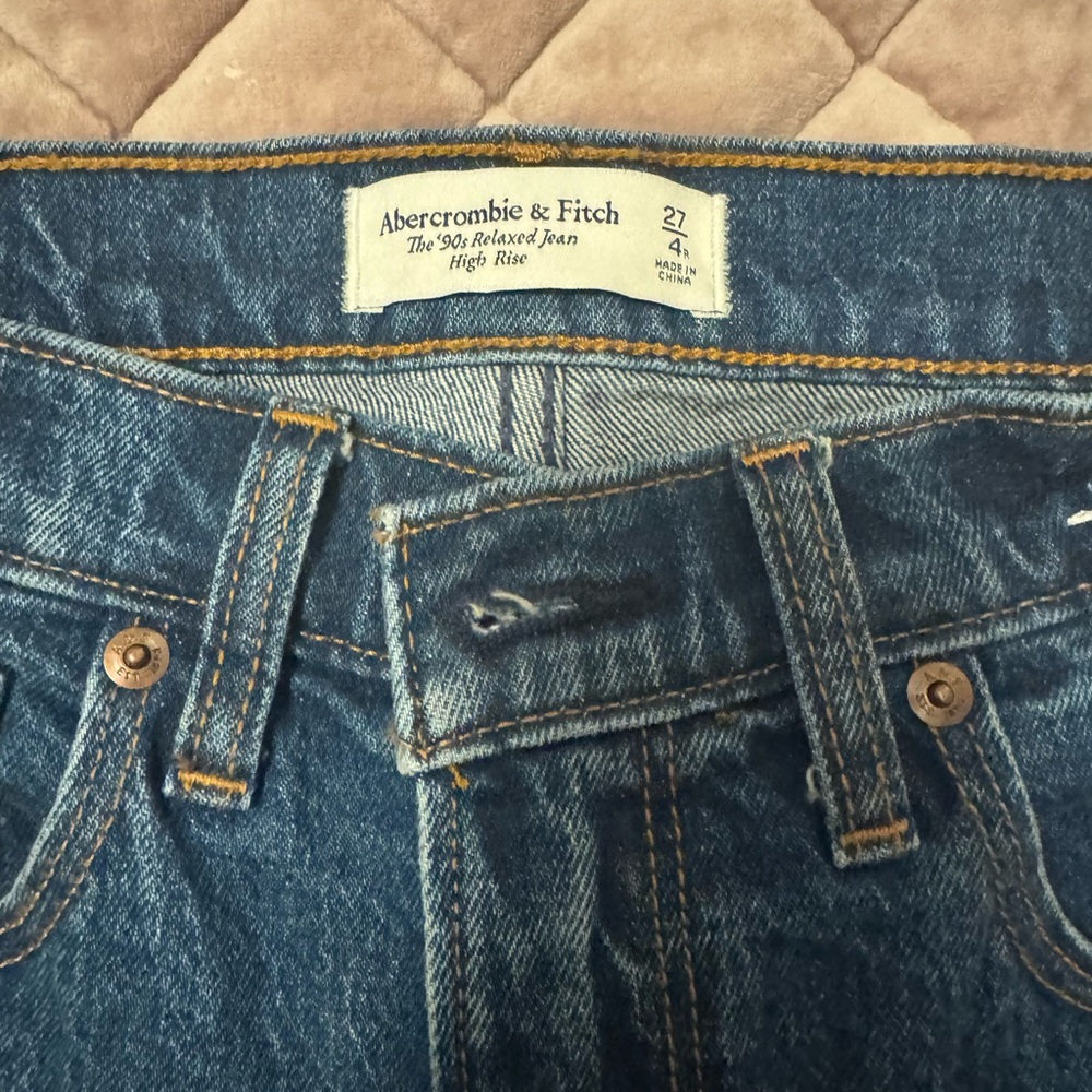 Abercrombie & Fitch Relaxed Fit Blue Jeans